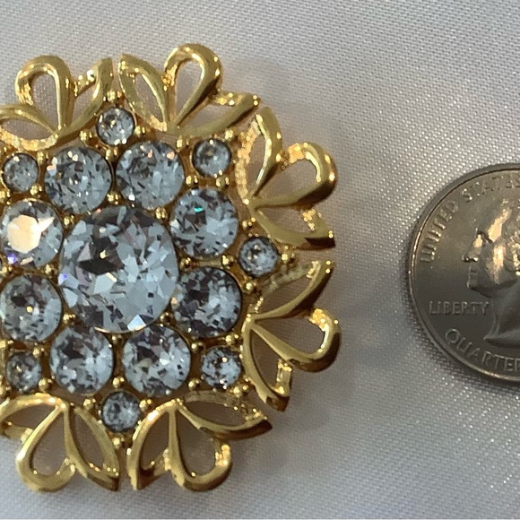 Fabulous Vintage Napier Flower Inspire Gold Tone & Rhinestone Brooch - Picture 3 of 4